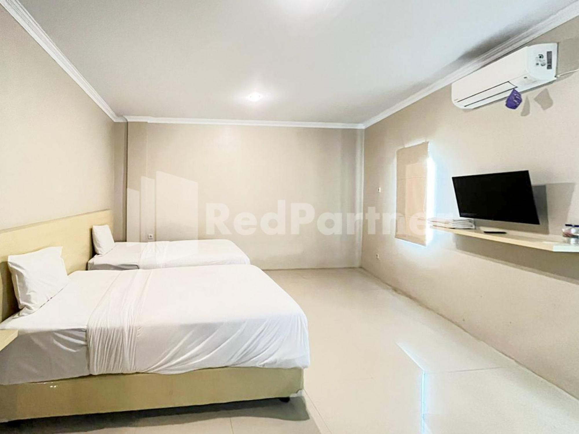 Temon Hotel Andono Near Yia Mitra Reddoorz מראה חיצוני תמונה
